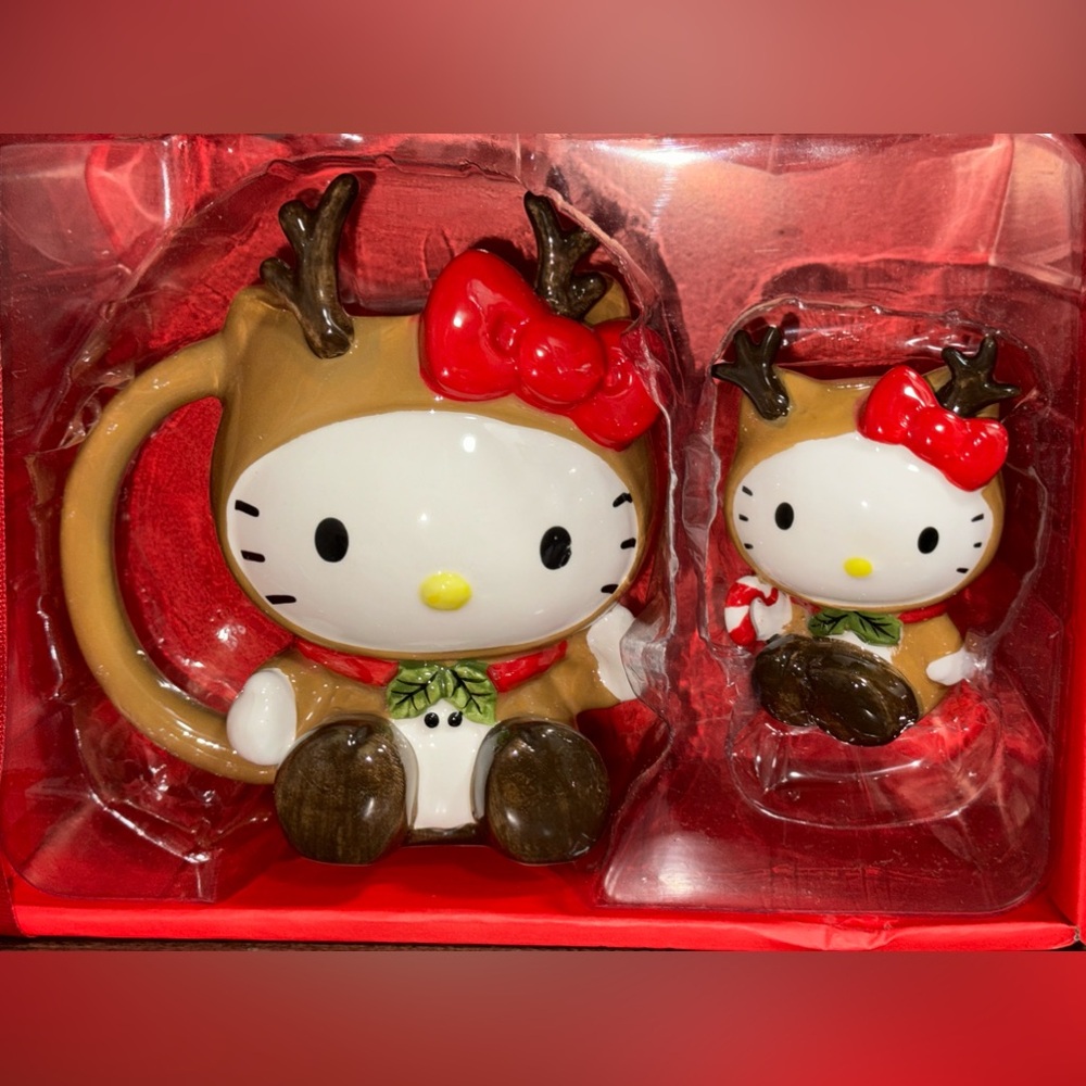 SUPER CUTE 🥰 HELLO KITTY CHRISTMAS FIGURAL DEER 🦌 MUG AND FIGURINE GIFT SET
